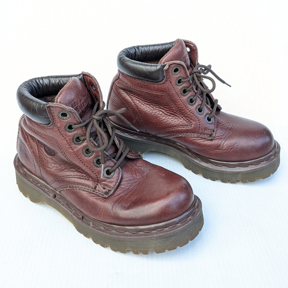 DOC MARTENS 8284 England made chunky lug tread lace-up boots